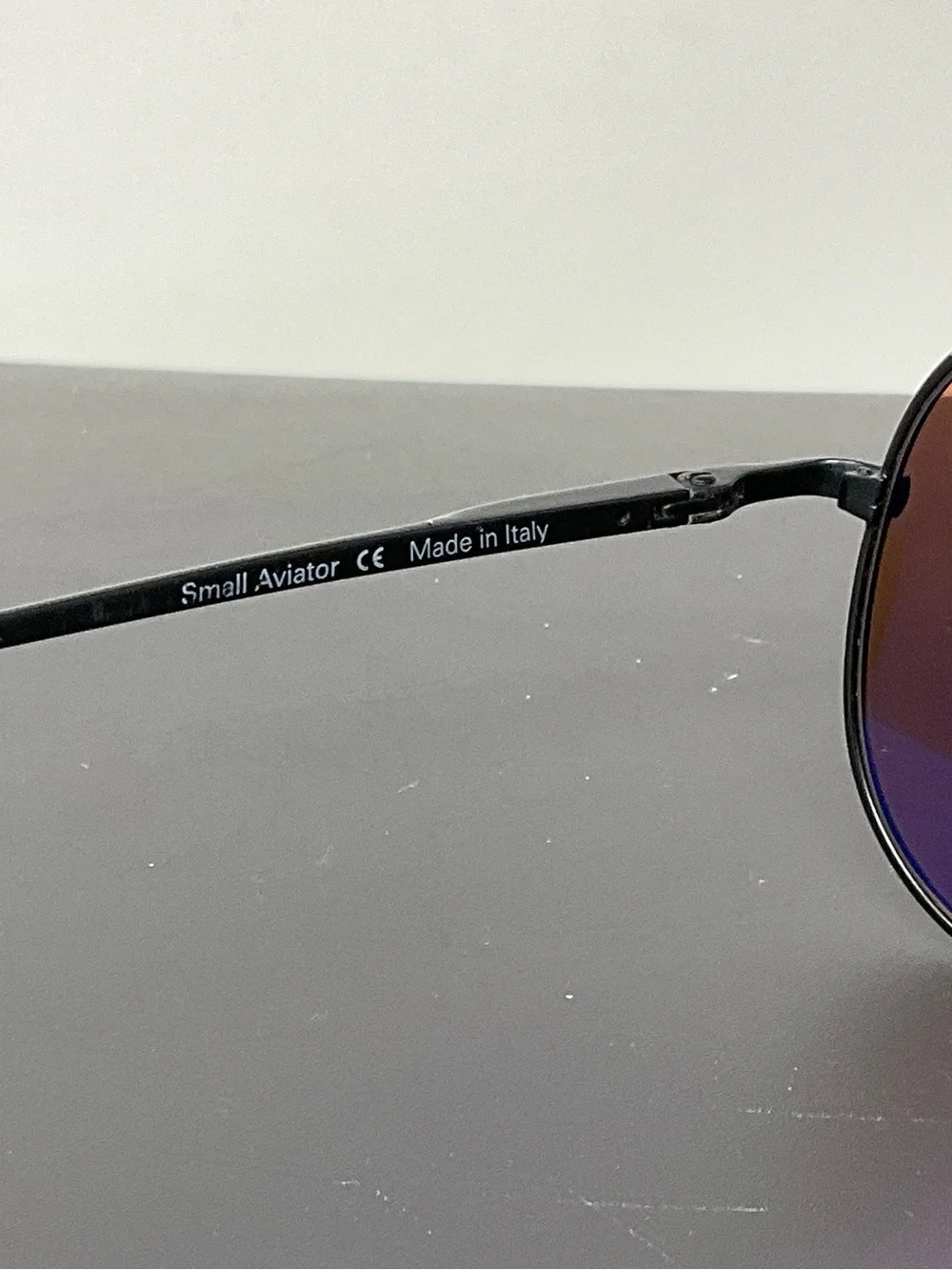 Serengeti Sunglasses Small Aviator photochromic polarized 6889 some scratches